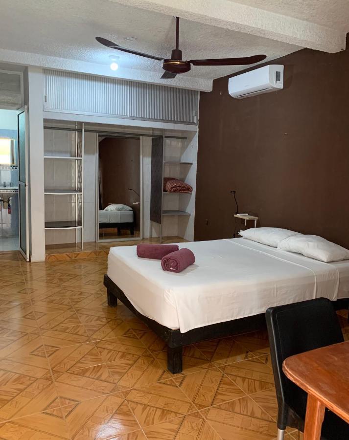 Spanglish Hostel Valladolid  Eksteriør bilde